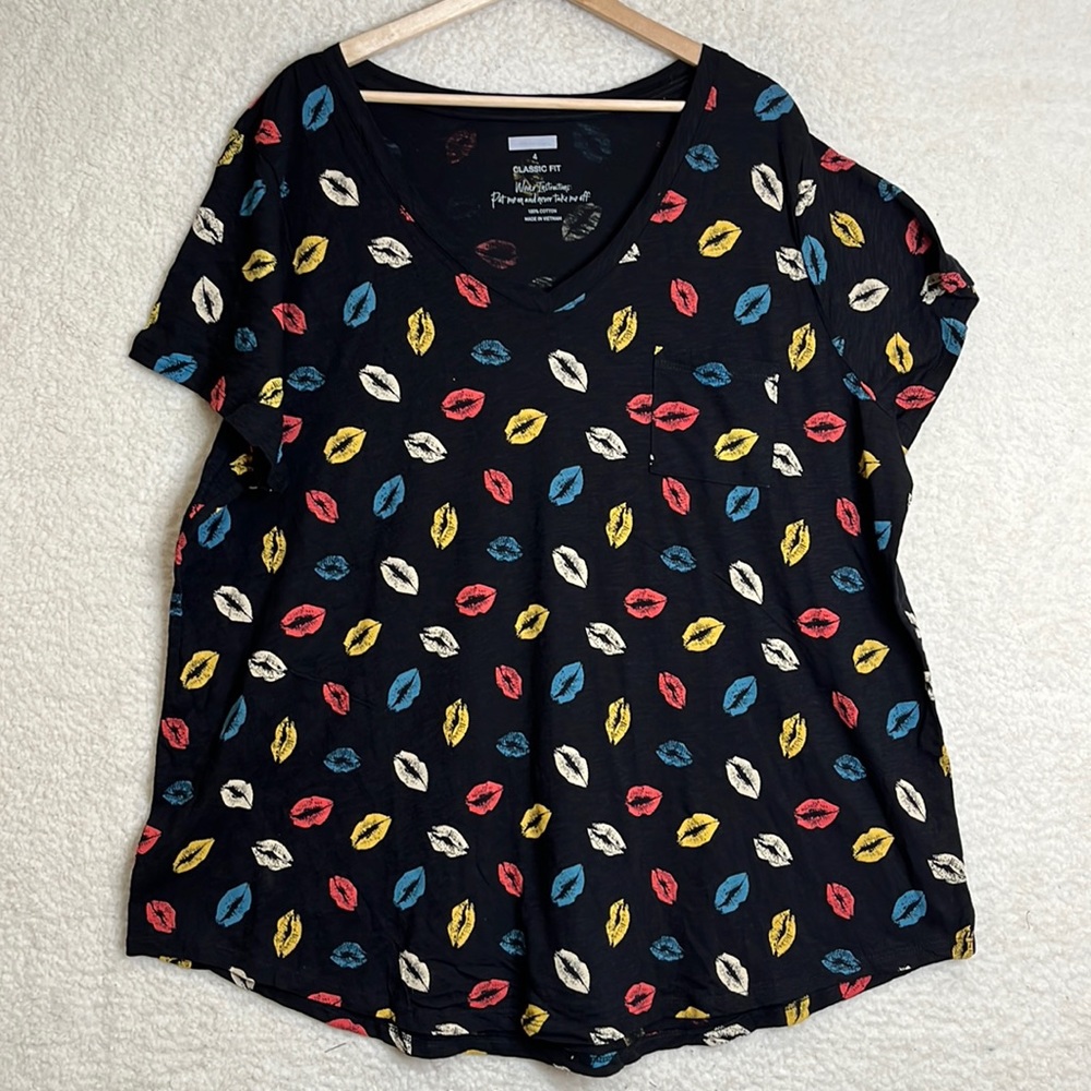 NWOT Torrid Womens Black Multicolor Lips Cotton Short Sleeve Top 1X PLUS - Picture 2 of 9